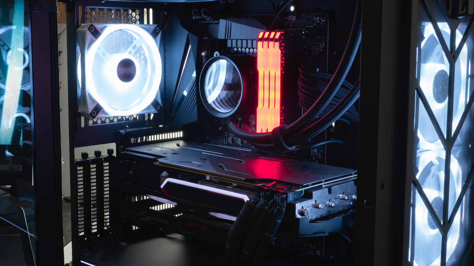 This Is How You Can Achieve the Best Airflow for Your Case